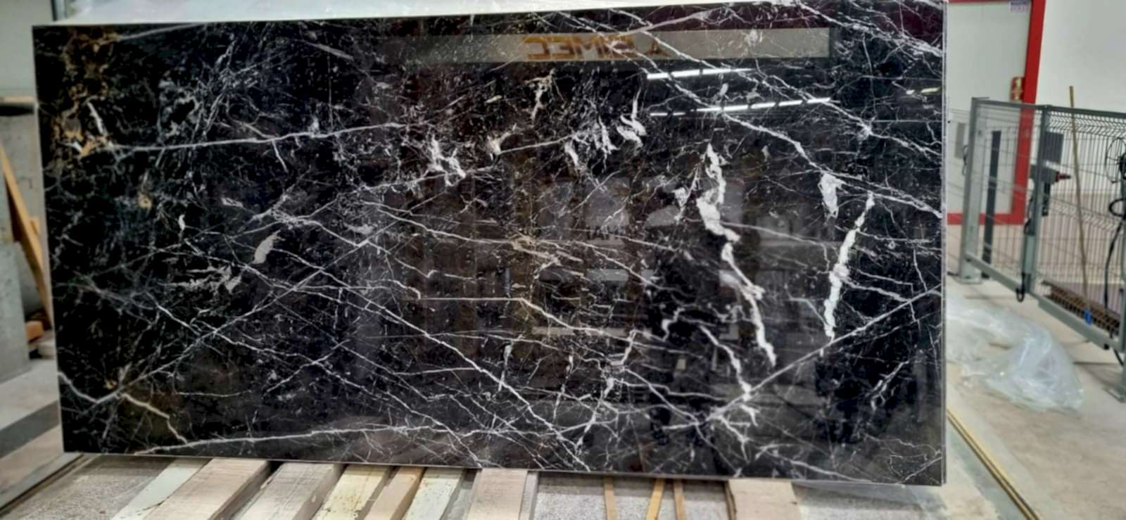 Butik Taşlar Picco Black